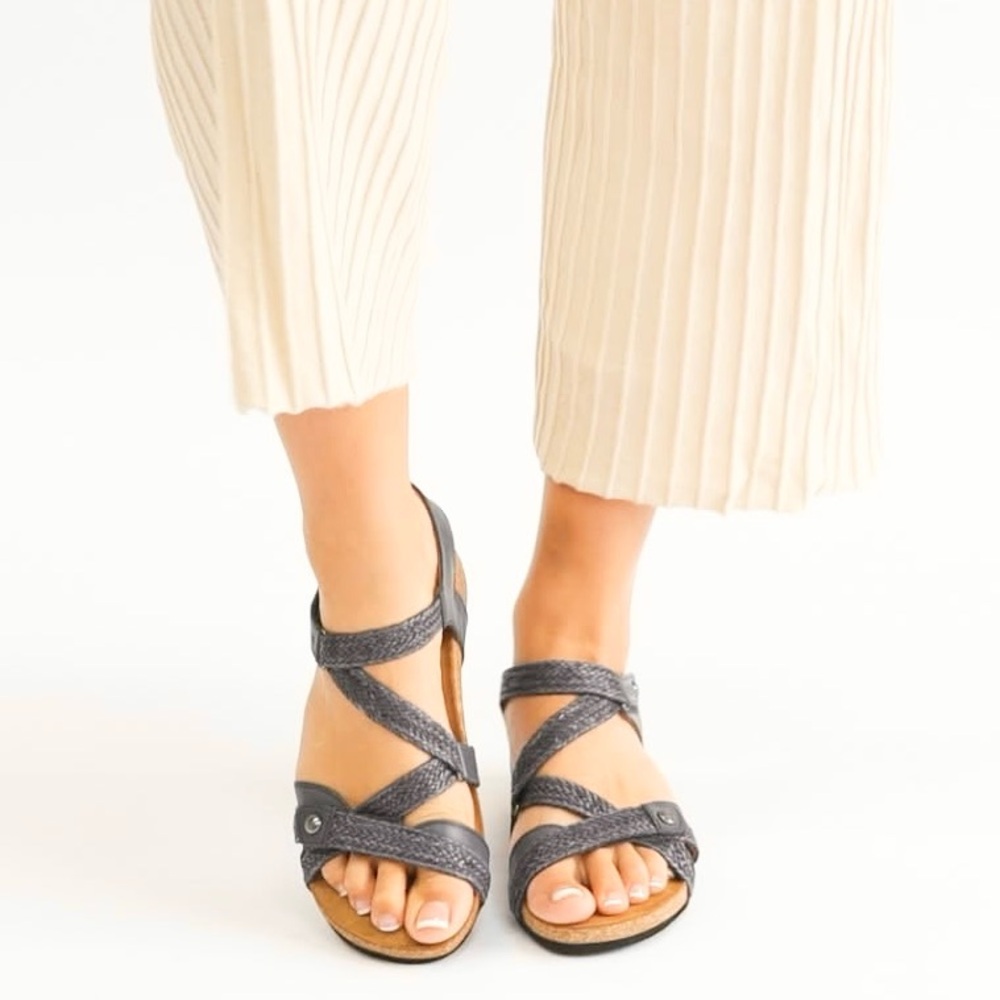 Taos Trulie Sandals